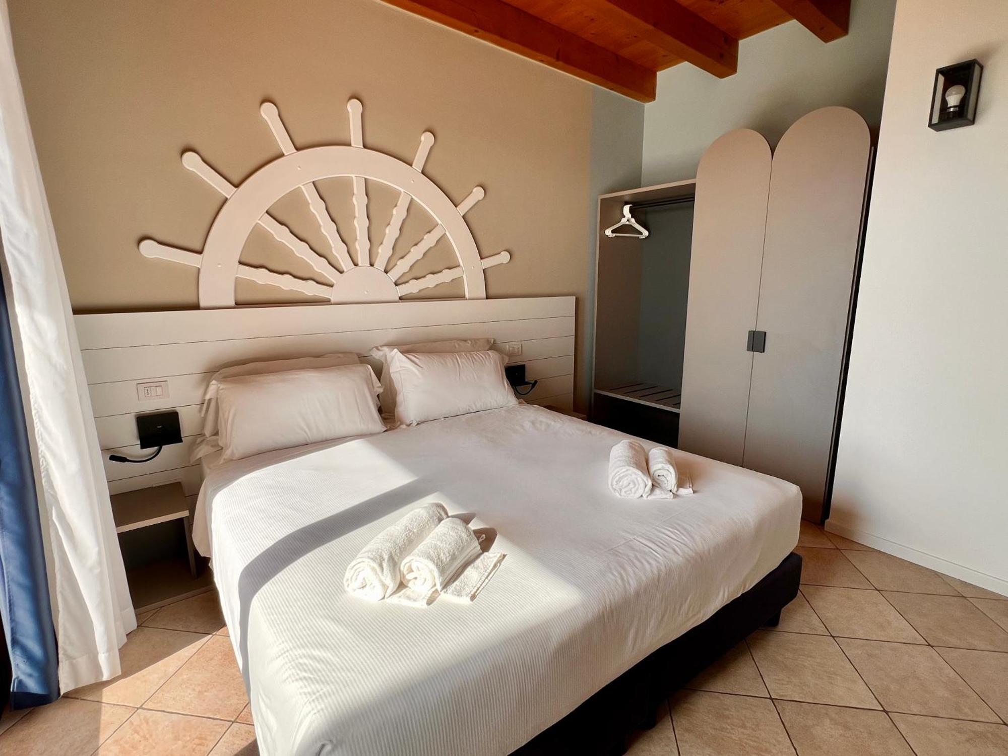 Relais Rosa Dei Venti Moniga del Garda Exterior foto